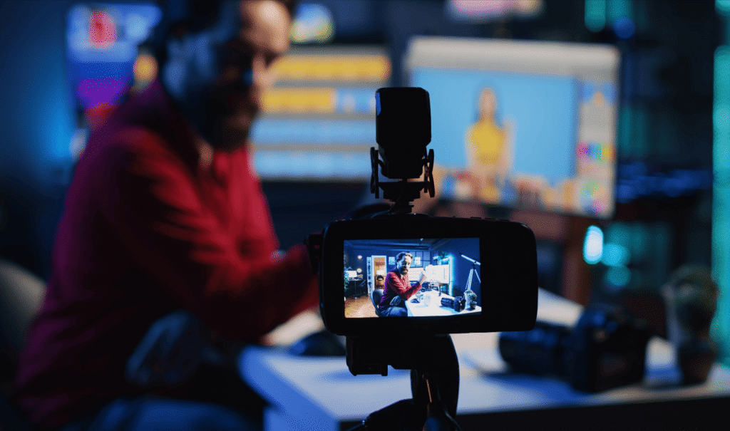 DCB (Digital Content Broadcasting)