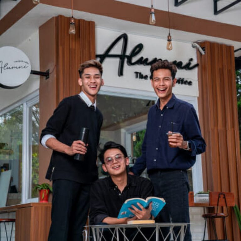 Kopi Alumni Telkom University 768x768